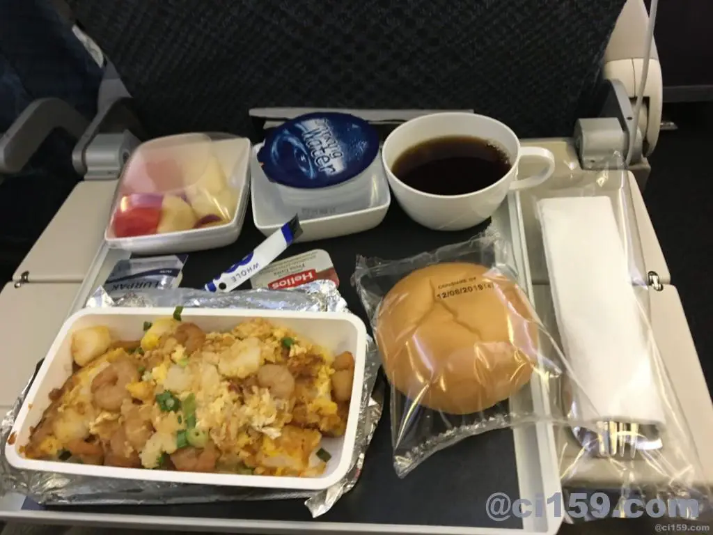 フライトレビュー】シンガポール航空の最新機材ボーイング787-10