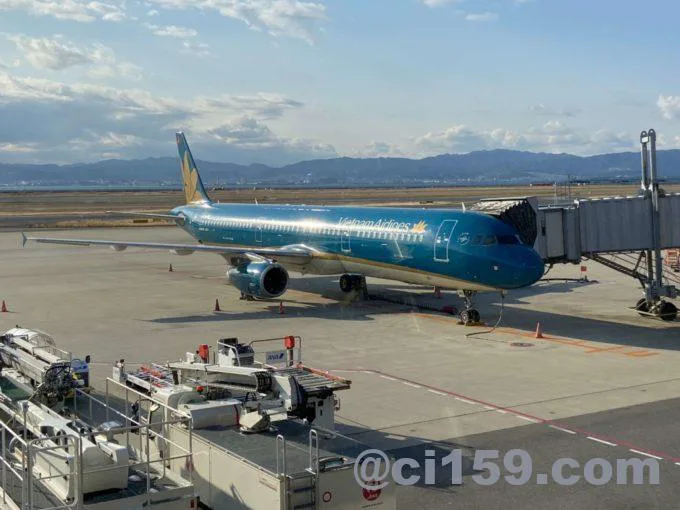 フライトレビュー】ベトナム航空の直行便で関西からダナンへ | ブリジ