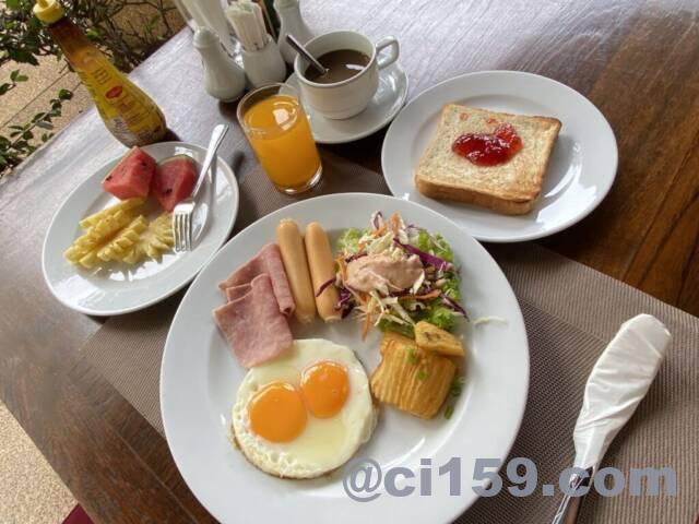 Palmyra Patong Resortの朝食
