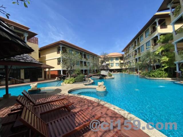 Patong Paragon Resort & Spaのプール