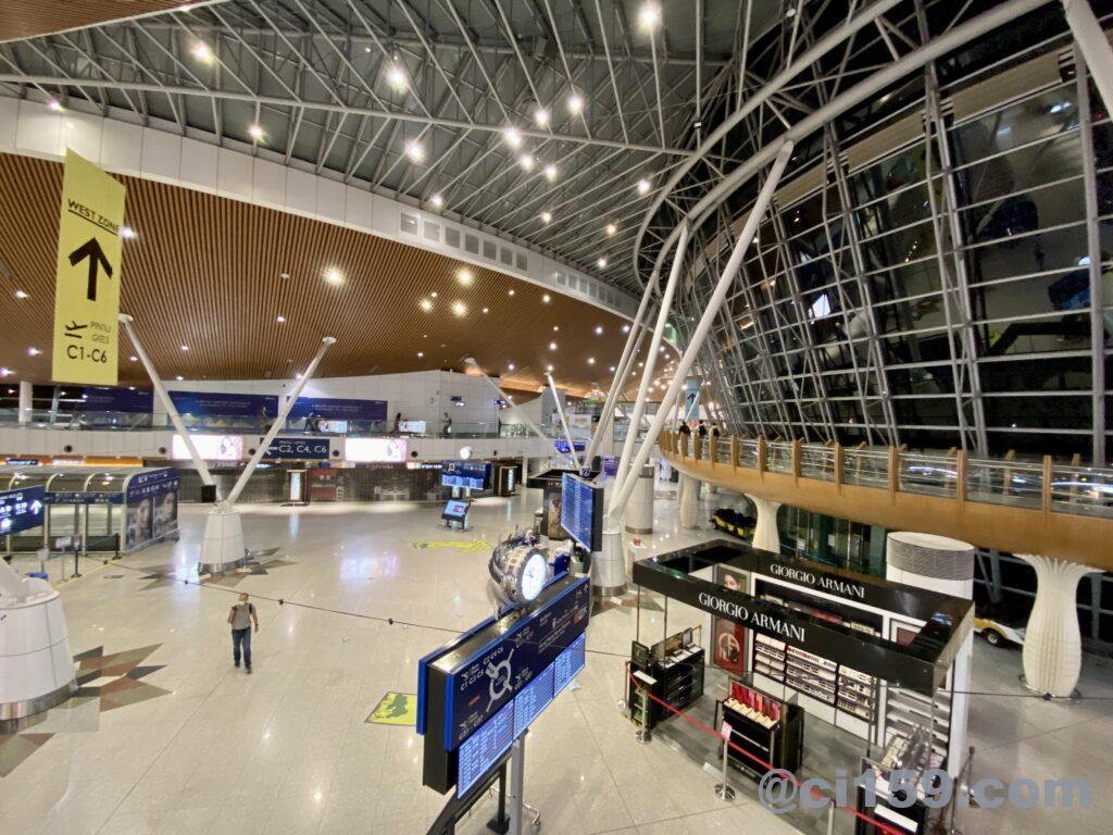 クアラルンプール国際空港 Klia で23時間分の乗り継ぎ ブリジロックの旅日記 クアラルンプール国際空港 Klia で23時間分の乗り継ぎ ブリジロックの旅日記