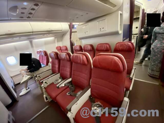 マレーシア航空エアバスA330-300のエクストラレッグルームシート
