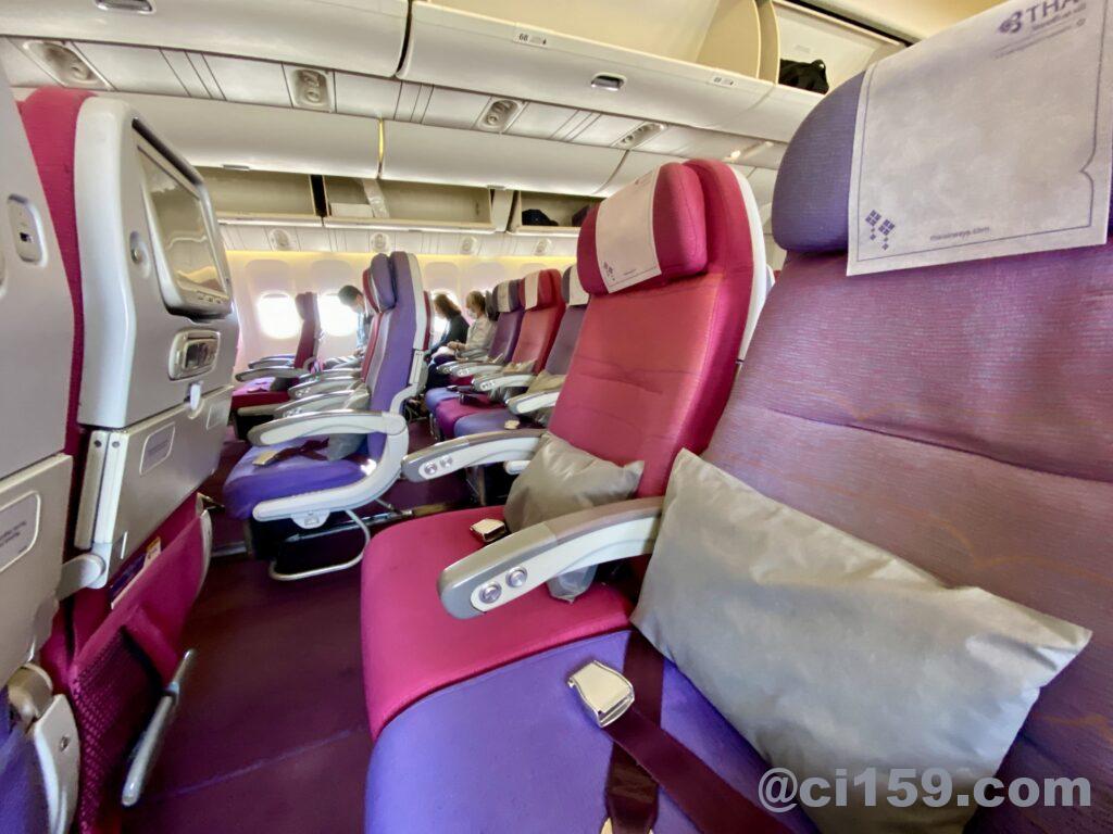 タイ国際航空エコノミークラスの座席