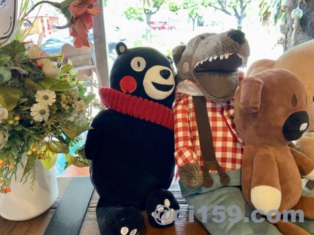 Bear Hug Cafeの人形