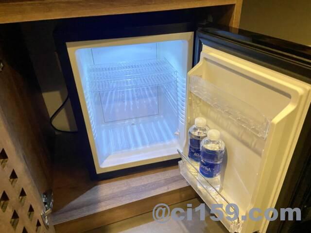 冷蔵庫と飲料水