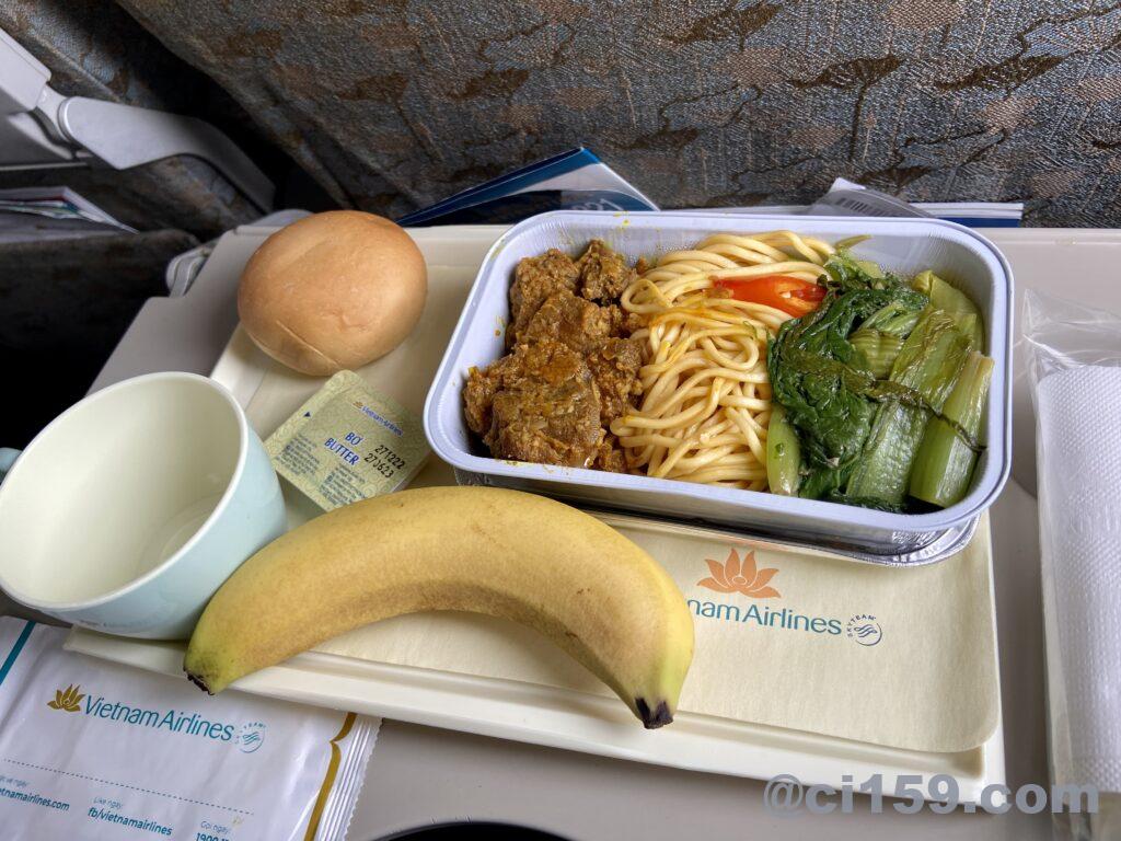ベトナム航空VN675便の機内食