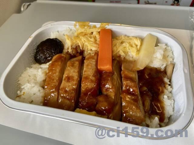 エアアジアXJ613便の機内食