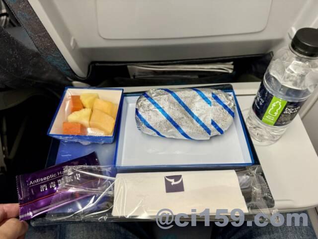 マカオ航空の機内食