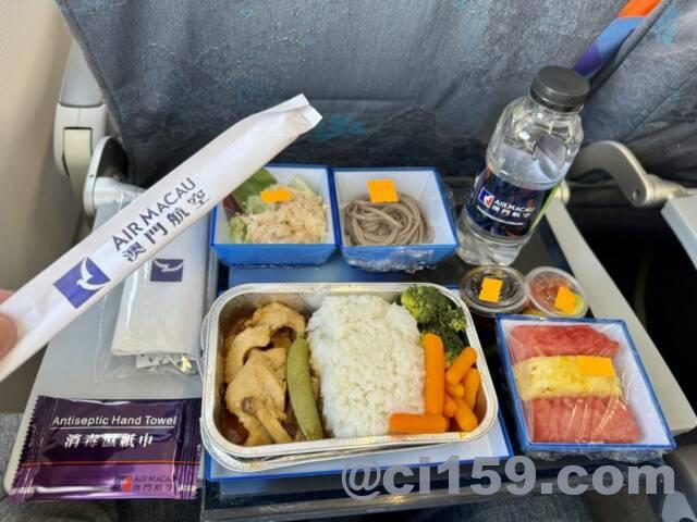 マカオ航空の機内食