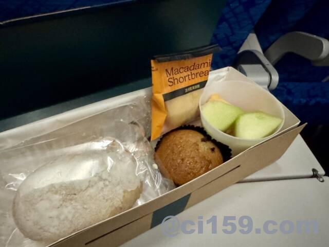 CX566便の機内食