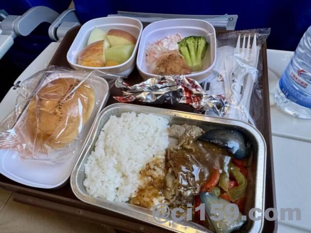 中国東方航空の機内食