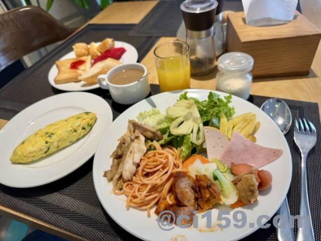 ホテルの朝食