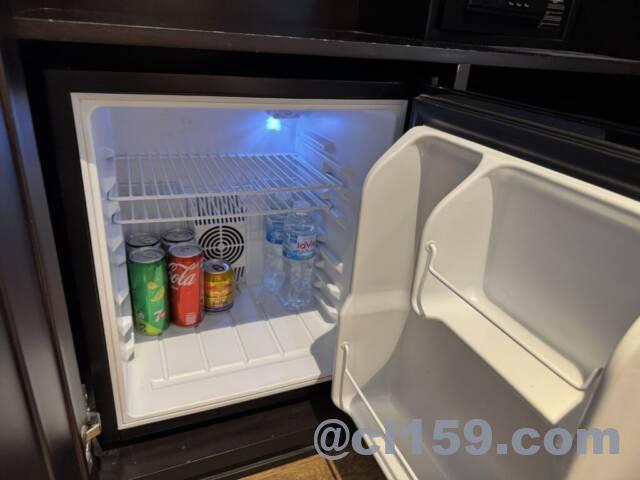 冷蔵庫の有料ドリンク