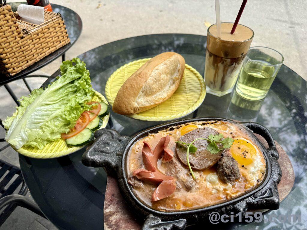 BONEとホワイトコーヒー