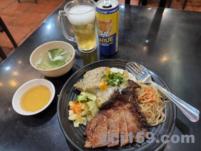 コムタムとラルービール