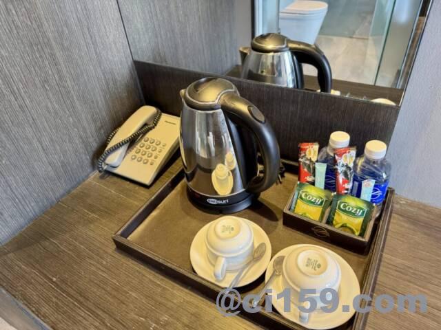 ホテルの備品と飲料水