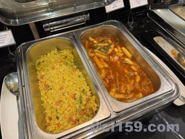 ラウンジの料理