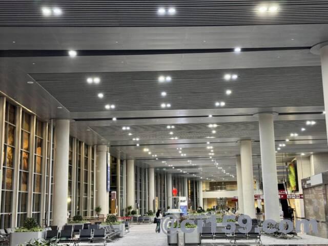 深夜のマカオ空港