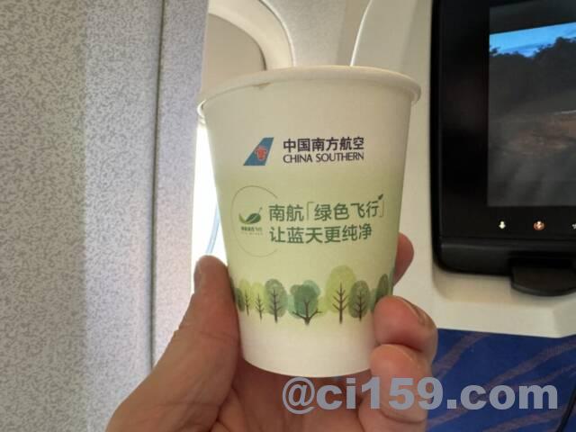 中国南方航空のドリンクサービス