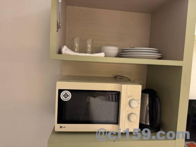 電子レンジと食器