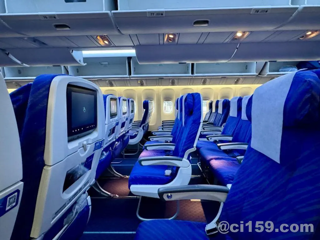 中国南方航空】経由地の広州から関西へ帰国のフライトCZ389便 | ブリジ