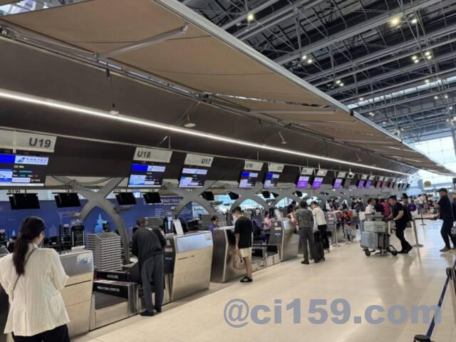 中国南方航空のチェックインカウンター