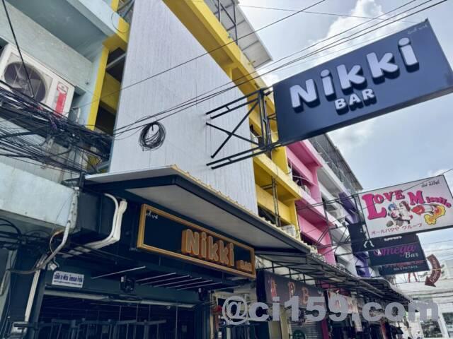 パタヤSoi6のNikki BAR