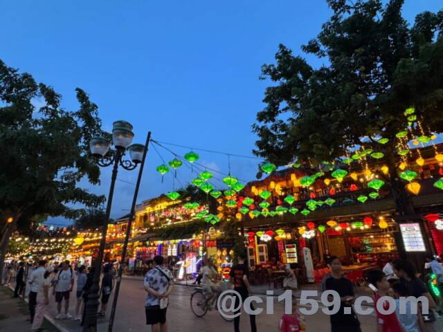 ホイアンのランタン