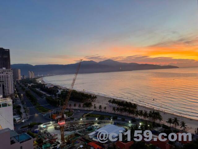 ダナンの朝焼け