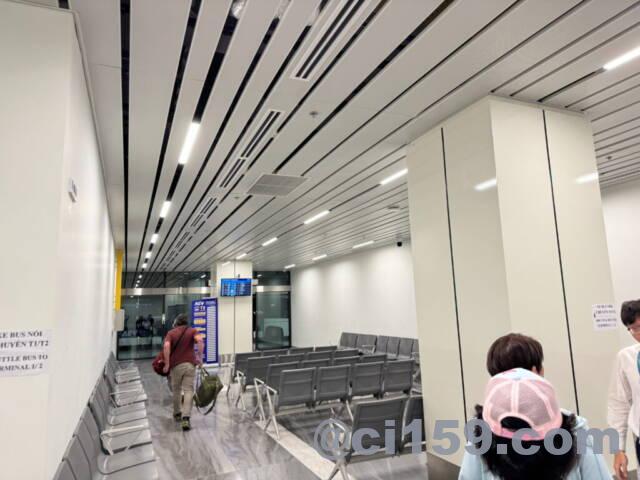 シャトルバス乗り場