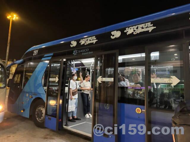 ホーチミンでバス搭乗