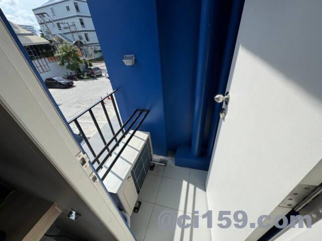 HOP INNのバルコニー