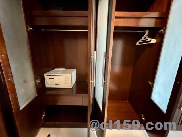 クローゼットとセーフティボックス