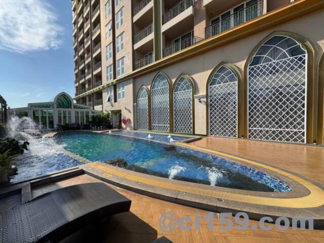 スイミングプール