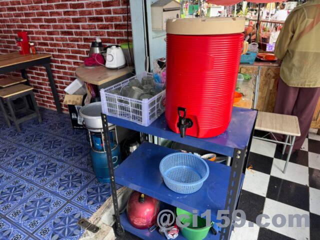 セルフサービスの飲料水