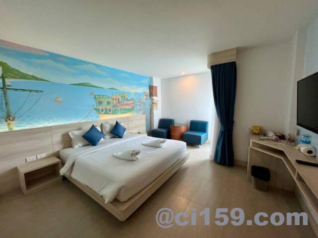 Flipper House Hotel