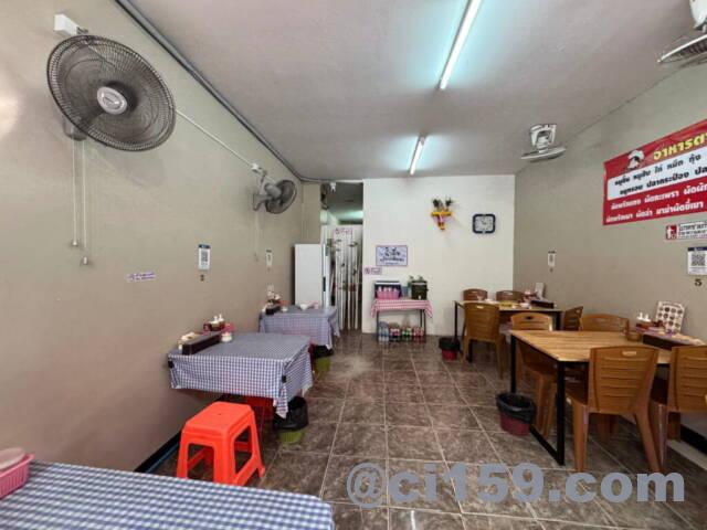 ローカルのタイ料理店