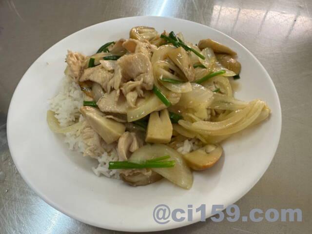 マッシュルームとチキンのオイスター炒めご飯