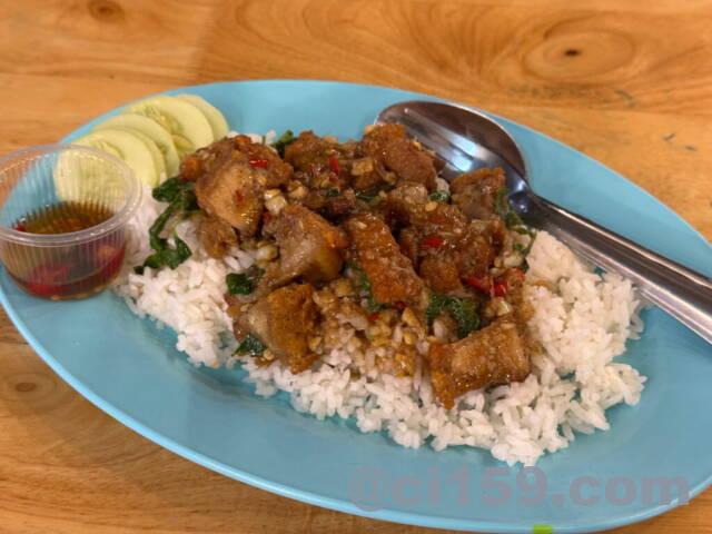 ガパオムークロップ