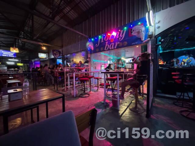 ウドンタニーのバービア