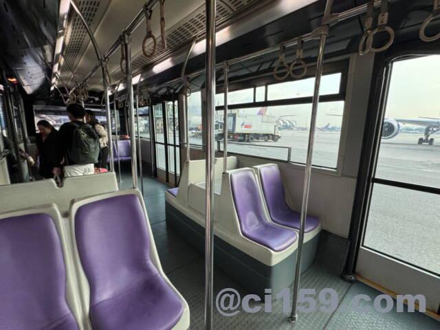 空港内のバス移動