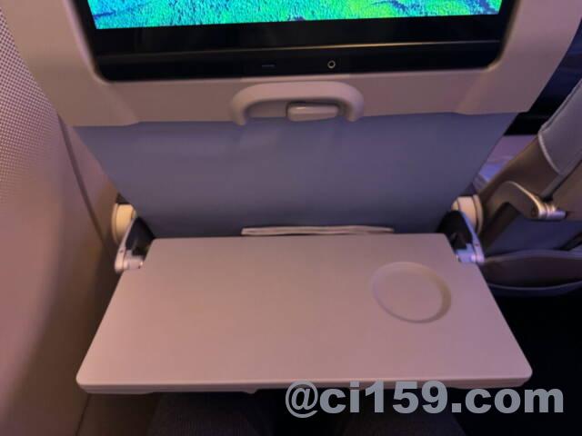 飛行機のテーブル