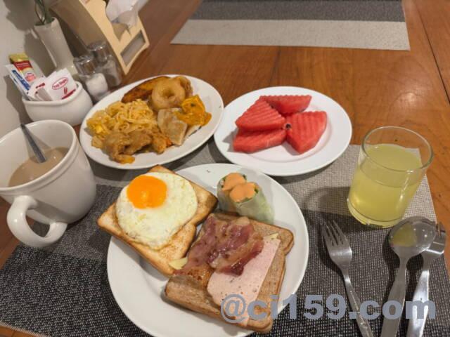 Sunshine Hotel and Residencesの朝食