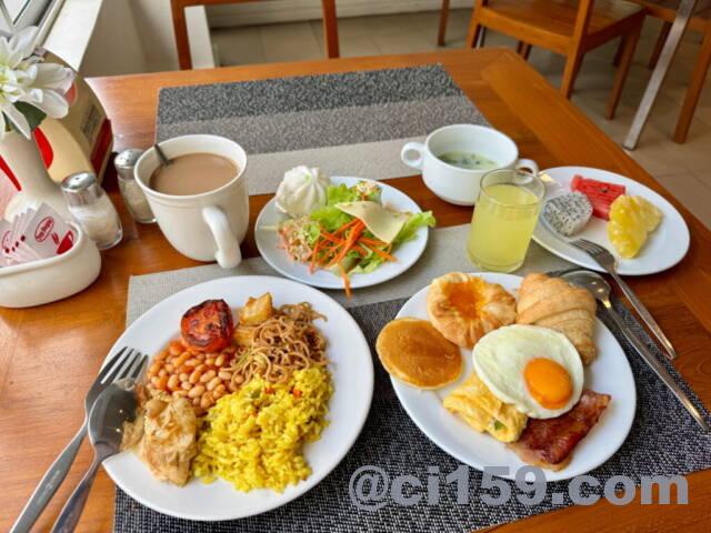 Sunshine Hotel and Residencesの朝食