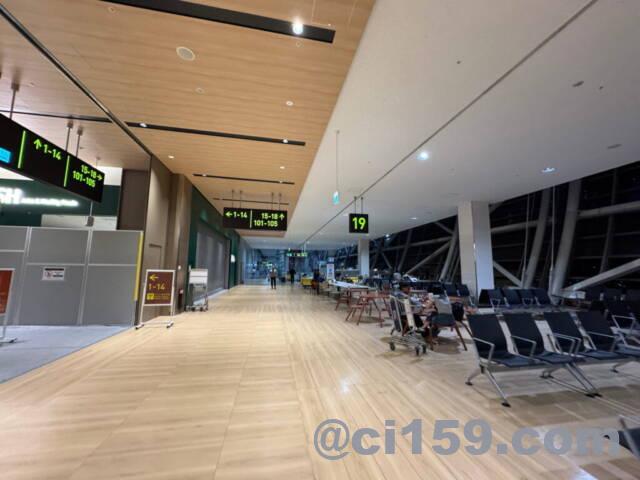 深夜の関西空港