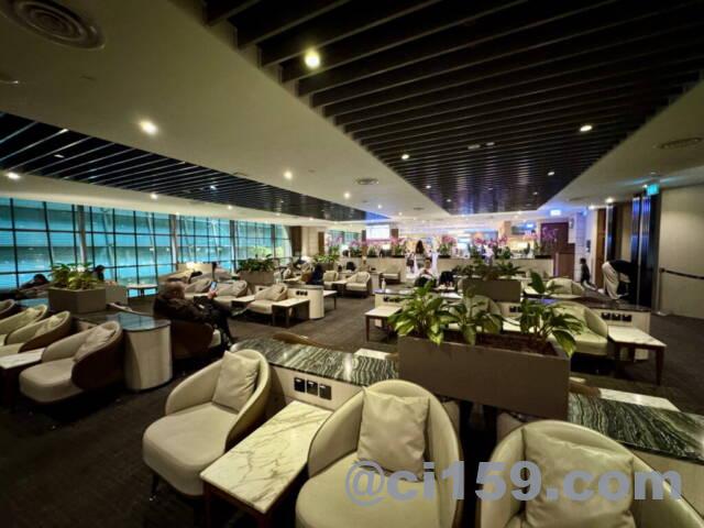 SATS PREMIER LOUNGE