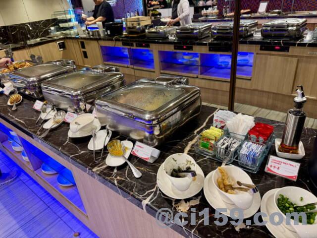 SATS PREMIER LOUNGEの食事