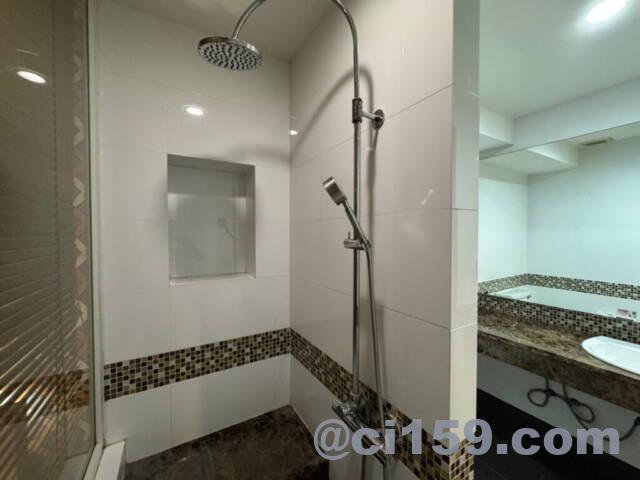 Trebel Service Apartmentのバスルーム