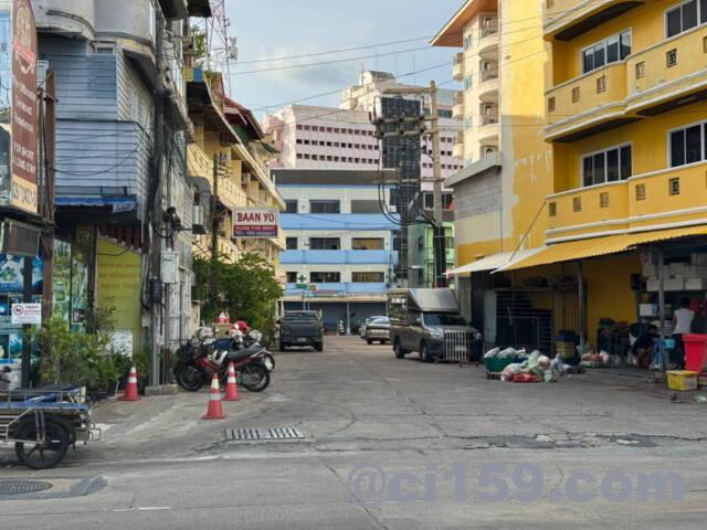 パタヤサードロードの路地