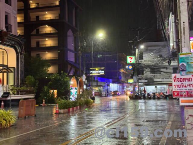 雨のソイブッカオ